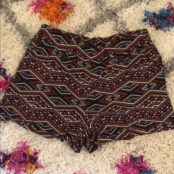 Dressy shorts - Picture 1 of 3